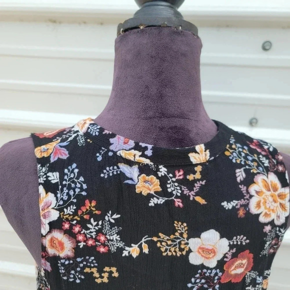 Gypsies Moondust Women's Floral Crepe Sleeveless Keyhole Peasant Blouse Black M - Picture 3 of 10
